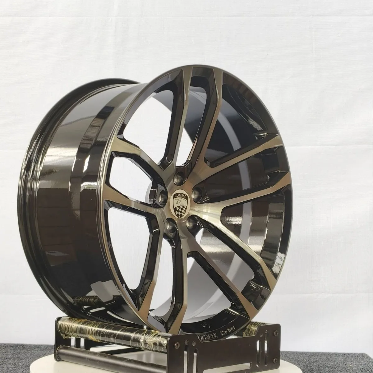 Suitable for R20 wheels forged Mercedes-Benz Audi BMW Land Rover ideal forged wheel hub tire bell wheel
Suitable for R20 wheels forged Mercedes-Benz Audi BMW Land Rover ideal forged wheel hub tire bell wheel