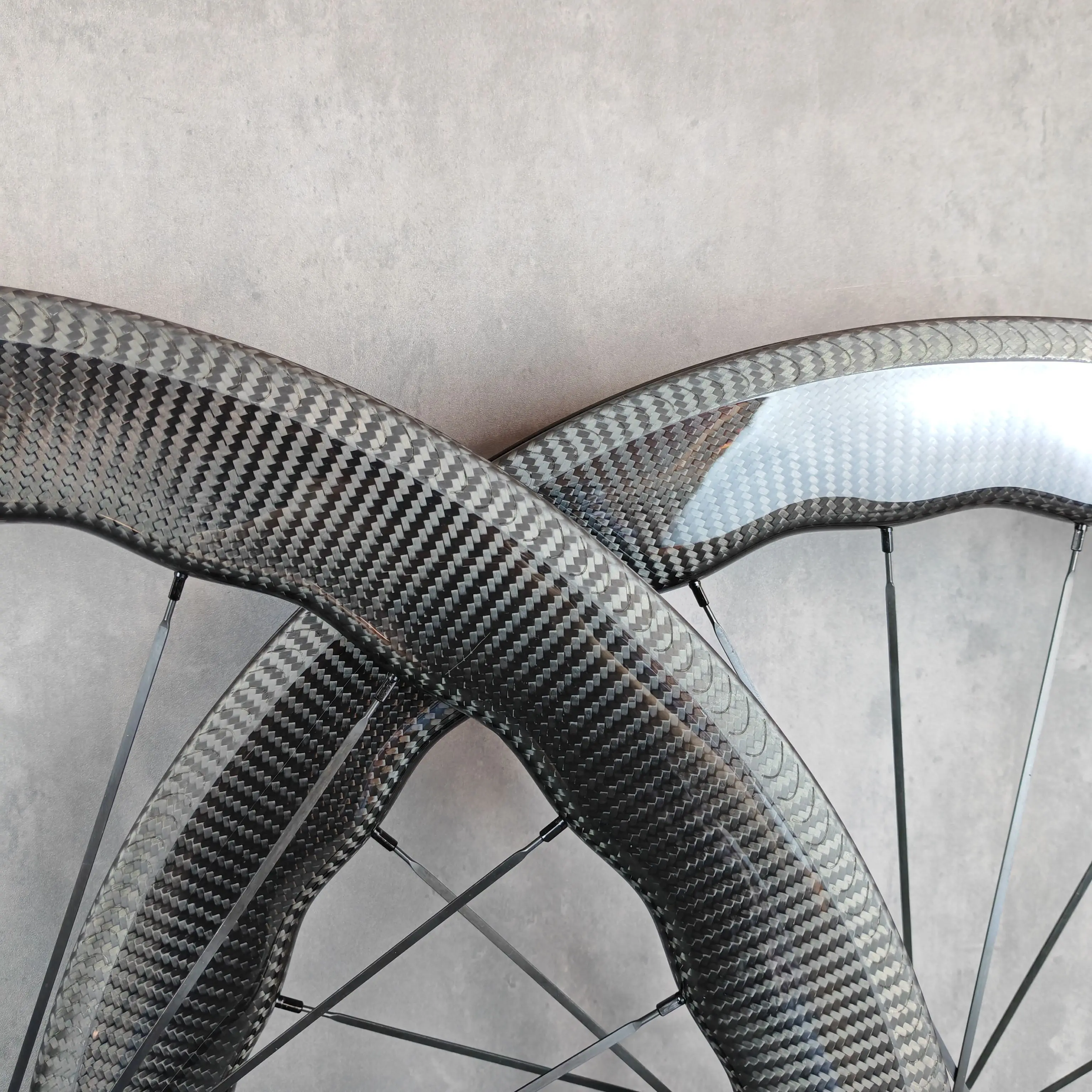 700C Carbon Wheels Road Bike 6560 Wave RIM Brake Wheelst ,Tubeless-ready ,28 Width,R13 ceramic hub,pillar 1432,Customized logo
700C Carbon Wheels Road Bike 6560 Wave RIM Brake Wheelst ,Tubeless-ready ,28 Width,R13 ceramic hub,pillar 1432,Customized logo