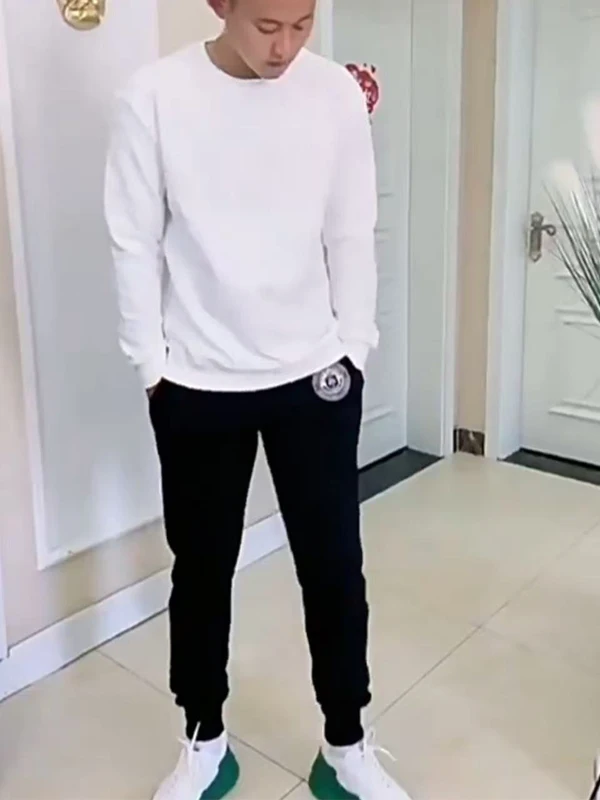 Осенние модные тонкие спортивные брюки из чистого хлопка для молодежи, с вышивкой букв, универсальные, для бега и повседневной носки...
Осенние модные тонкие спортивные брюки из чистого хлопка для молодежи, с вышивкой букв, универсальные, для бега и повседневной носки...