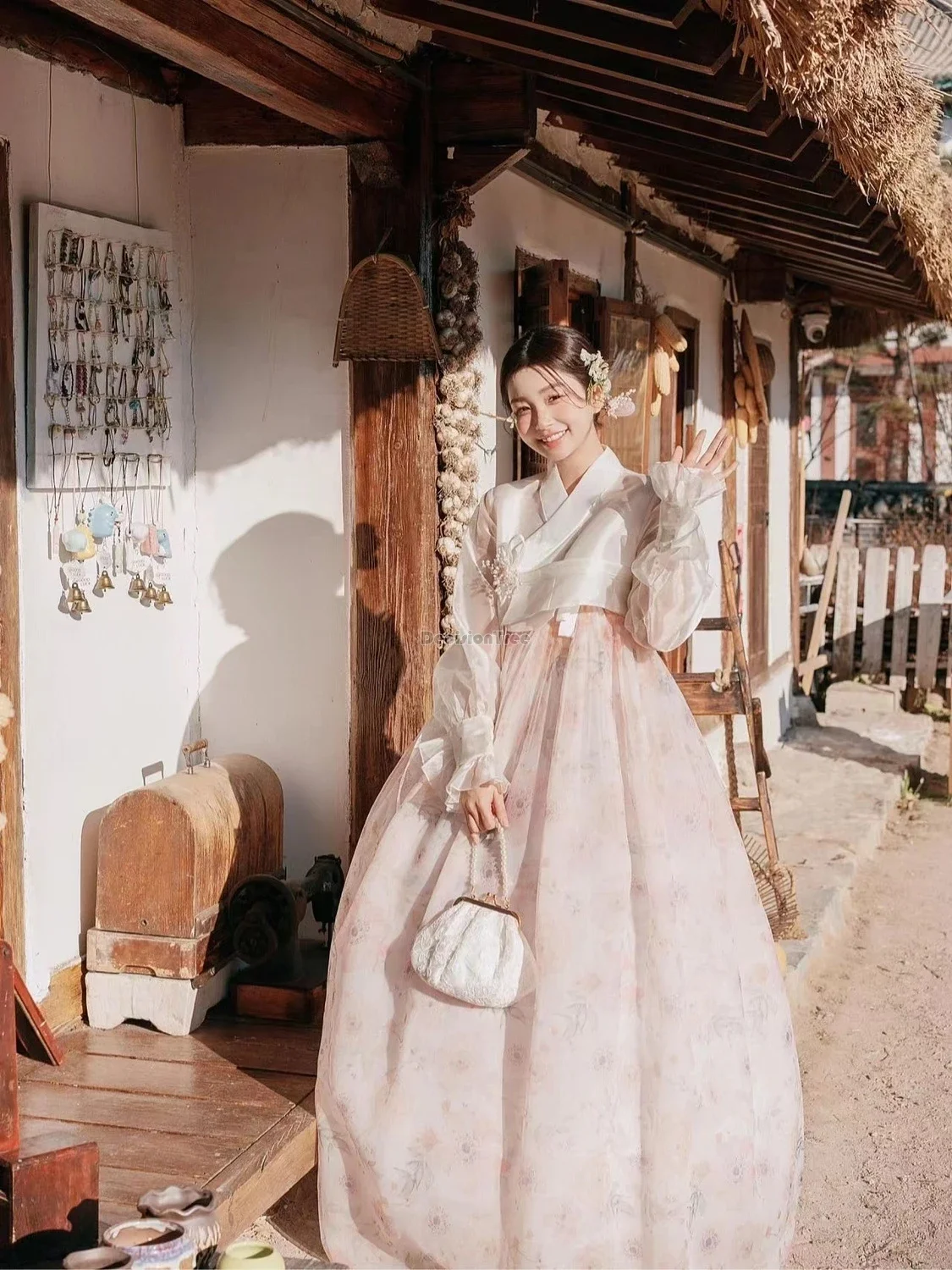 2025 improved hanbok Korea style women photo daily costume princess court dress skirt brace loose casual korea dress female
2025 improved hanbok Korea style women photo daily costume princess court dress skirt brace loose casual korea dress female