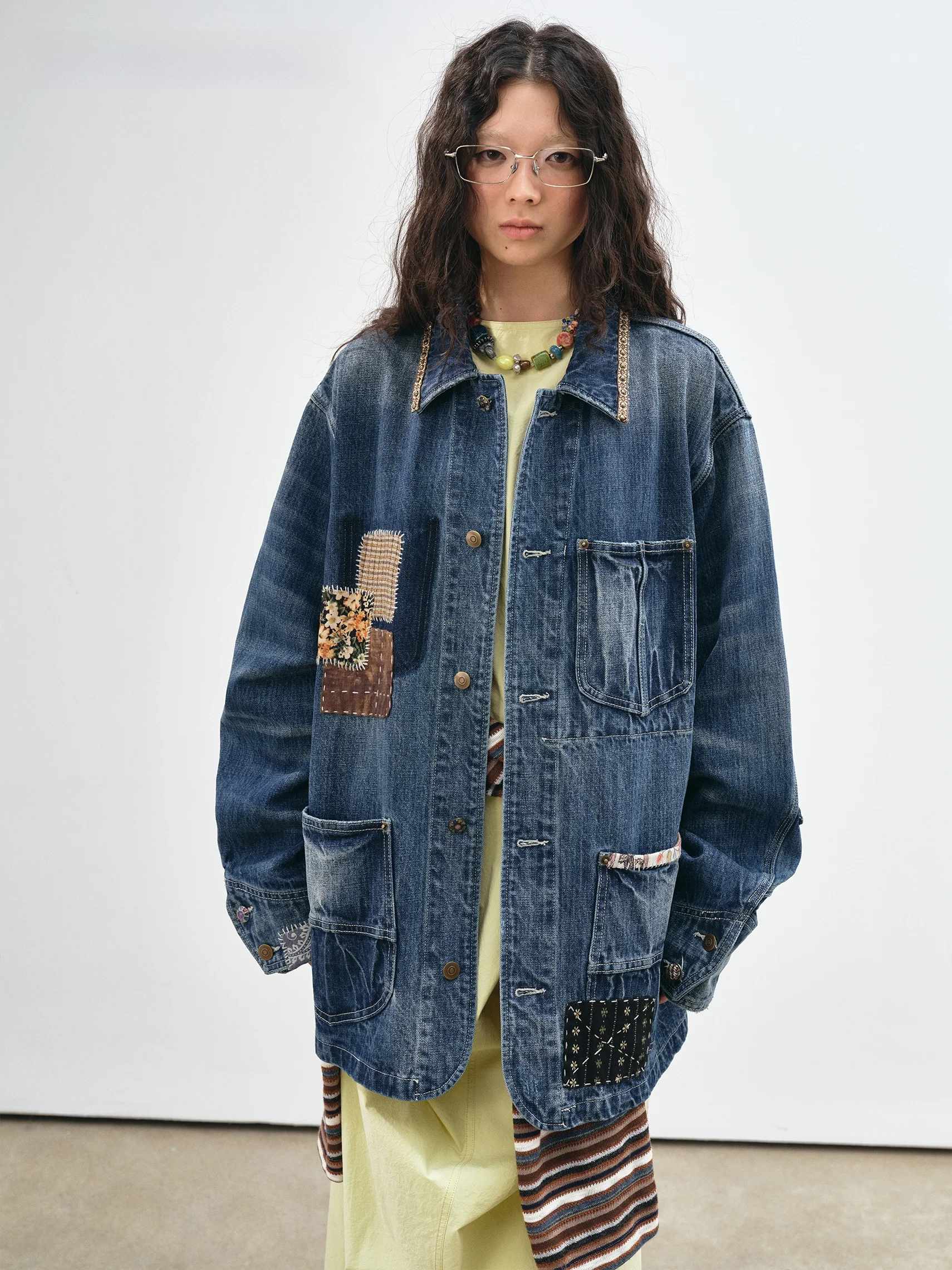 VERMO Memory Fragment Obsolete Washed Retro Patchwork Hand Sewn Denim Jacket Loose Fit Cotton Blend Unisex Casual Coat
VERMO Memory Fragment Obsolete Washed Retro Patchwork Hand Sewn Denim Jacket Loose Fit Cotton Blend Unisex Casual Coat