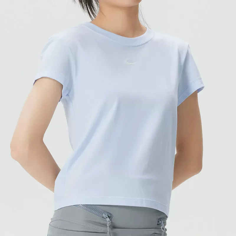 Nike Women's Short-Sleeved Summer Embroidered Round-neck Breathable Sporty Casual Half-Sleeve T-Shirt FV5509-407
Nike Women's Short-Sleeved Summer Embroidered Round-neck Breathable Sporty Casual Half-Sleeve T-Shirt FV5509-407