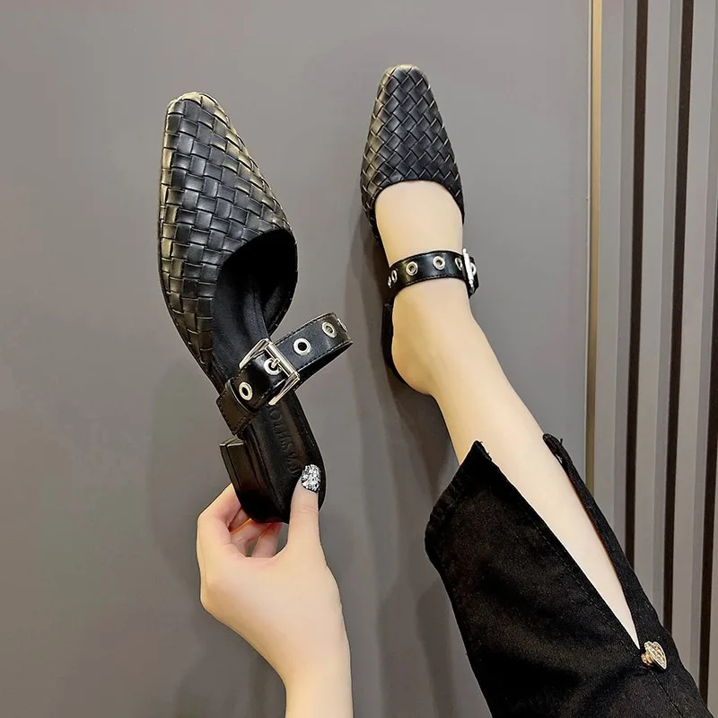 Elegant Mules Women Closed Leather Casual Slippers 2024 Woman Metal Buckle High Heels Female Pointed Toe Shoes
Elegant Mules Women Closed Leather Casual Slippers 2024 Woman Metal Buckle High Heels Female Pointed Toe Shoes