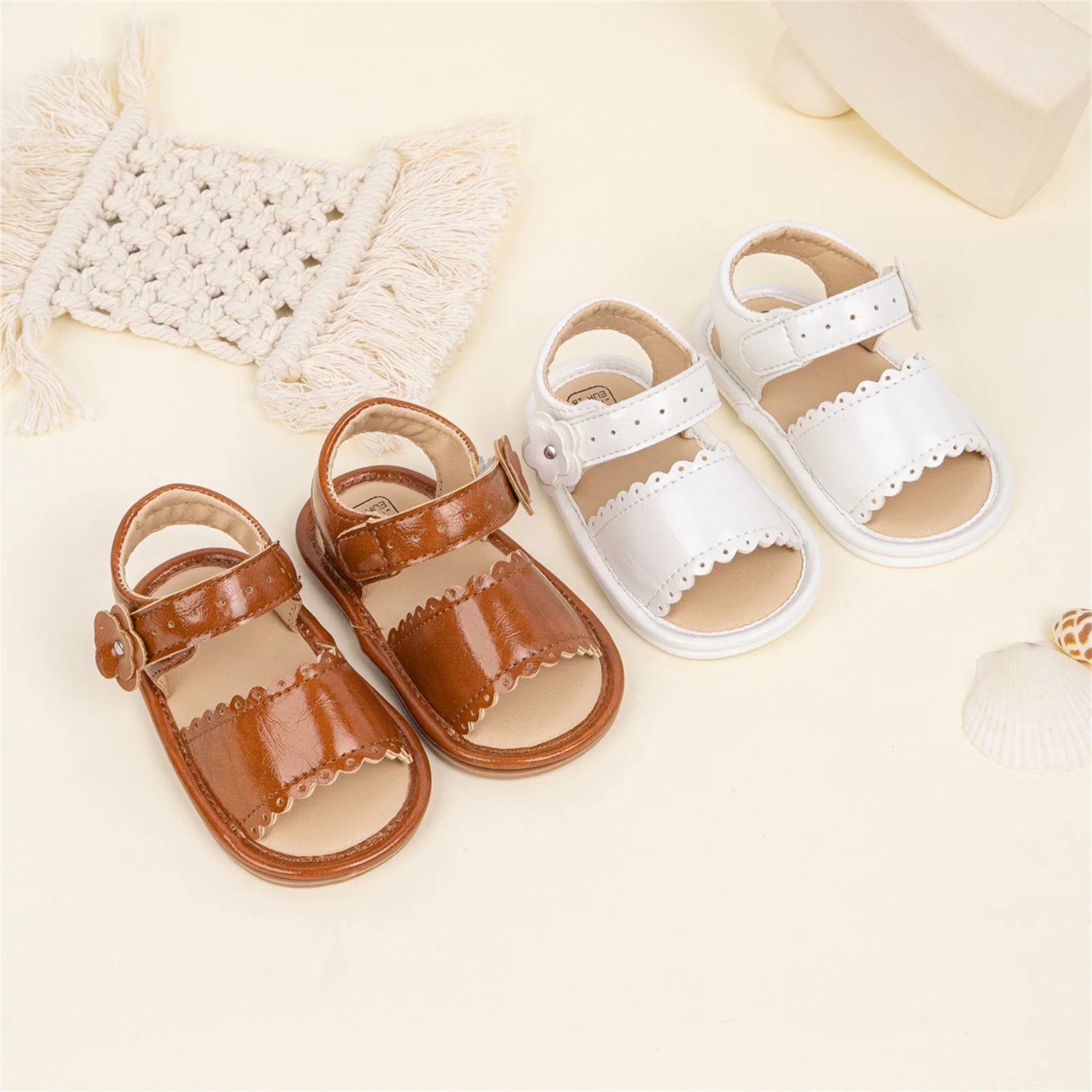Baby Girls Summer Sandals Cute Glitter Heart Flat Shoes Non-Slip Sole Infant First Walker Shoes
Baby Girls Summer Sandals Cute Glitter Heart Flat Shoes Non-Slip Sole Infant First Walker Shoes