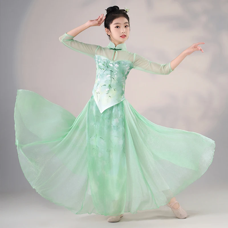 Chinese costume hanfu new children's classical stage costumes umbrella dance ethnic girls Yangko clothing fan dance
Chinese costume hanfu new children's classical stage costumes umbrella dance ethnic girls Yangko clothing fan dance