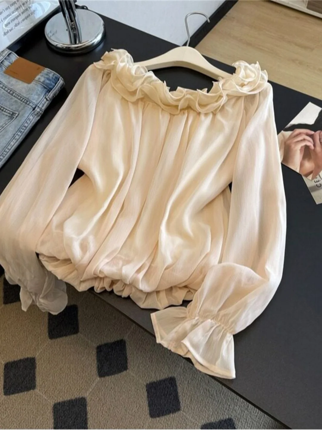 Sweet Lace Collar Long Sleeve Women's Chiffon Shirt Spring New Design One Shoulder Slimming Flower Bud Top Floral Print Breat...
Sweet Lace Collar Long Sleeve Women's Chiffon Shirt Spring New Design One Shoulder Slimming Flower Bud Top Floral Print Breat...