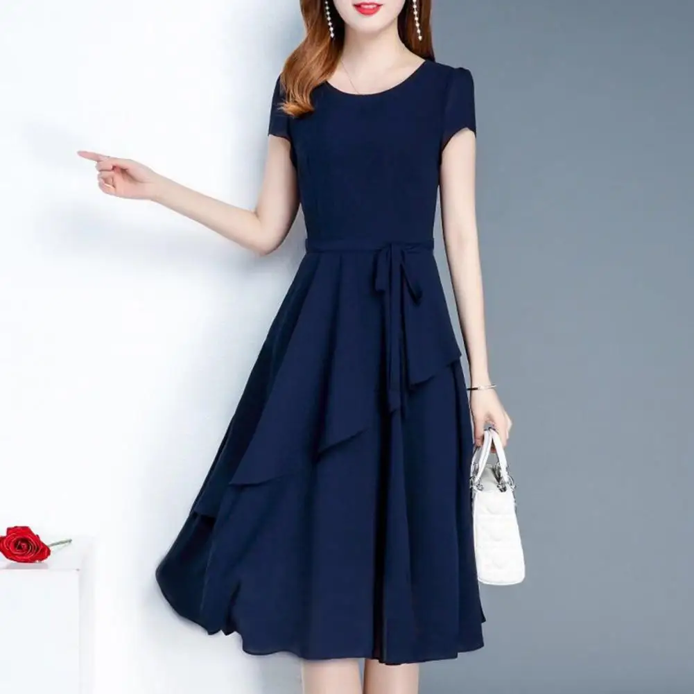 Solid Color Dress for Dating Parties Commuting Lady A-line Patchwork Midi Dress Short Sleeves Lace-up Waist Women Party Dress
Solid Color Dress for Dating Parties Commuting Lady A-line Patchwork Midi Dress Short Sleeves Lace-up Waist Women Party Dress