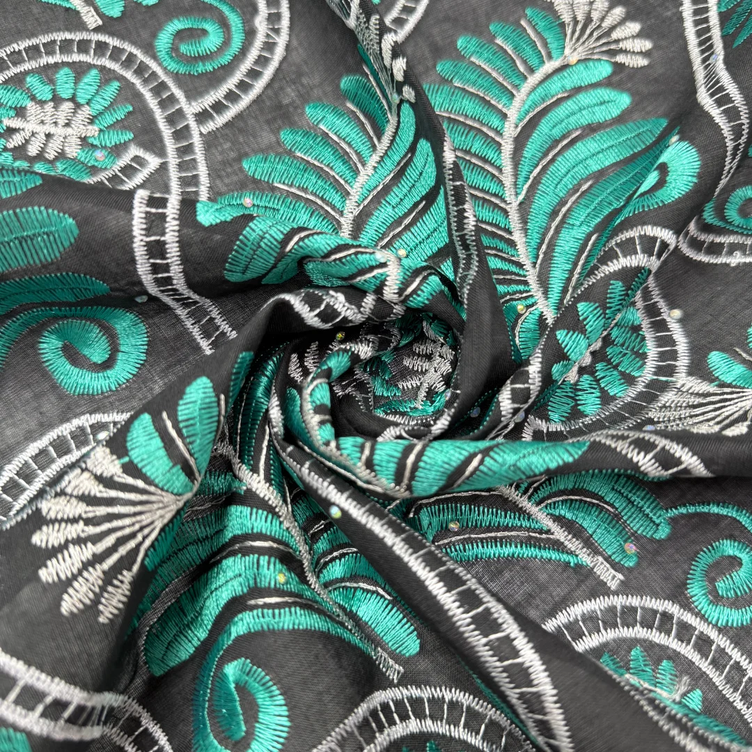 Высококачественная швейцарская вуаль, хлопковая кружевная ткань, вышивка листьев папоротника, африканская ткань со стразами для свадебного платья, 5 ярдов
Высококачественная швейцарская вуаль, хлопковая кружевная ткань, вышивка листьев папоротника, африканская ткань со стразами для свадебного платья, 5 ярдов