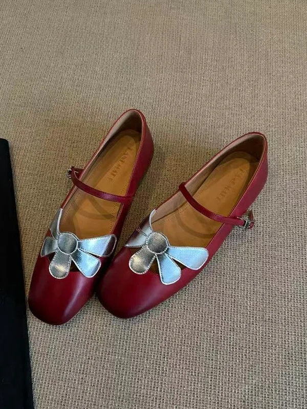 Retro Style Mary Jane Flat Shoes Women's Buckle Strap Flower Decorated Sweetened Slip-On Single Shoes Leather Inner Layer
Retro Style Mary Jane Flat Shoes Women's Buckle Strap Flower Decorated Sweetened Slip-On Single Shoes Leather Inner Layer