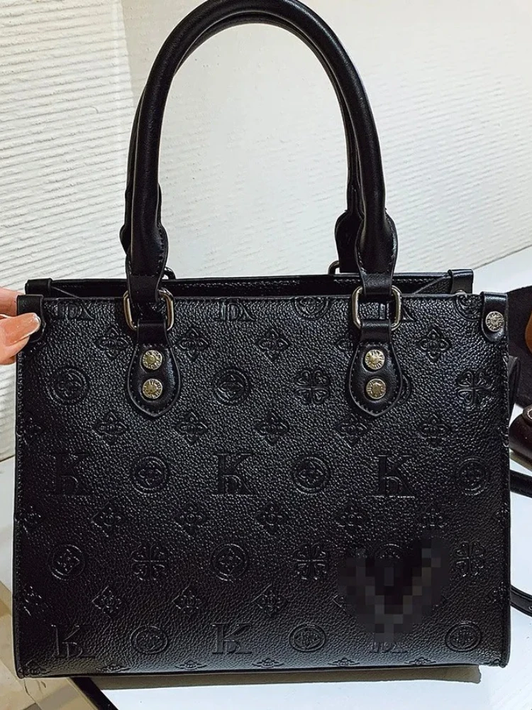 2025 Solid Color Tote Bag, Luxe Top Handle Purse for Women, Spacious Crossbody Bag Textured Day-to-Night Tote Commuter Sling Bag
2025 Solid Color Tote Bag, Luxe Top Handle Purse for Women, Spacious Crossbody Bag Textured Day-to-Night Tote Commuter Sling Bag