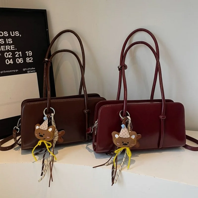 Женская сумка через плечо из нубуковой кожи с модной Хорватией, винтажная, легкая, мягкая, повседневная
Женская сумка через плечо из нубуковой кожи с модной Хорватией, винтажная, легкая, мягкая, повседневная 