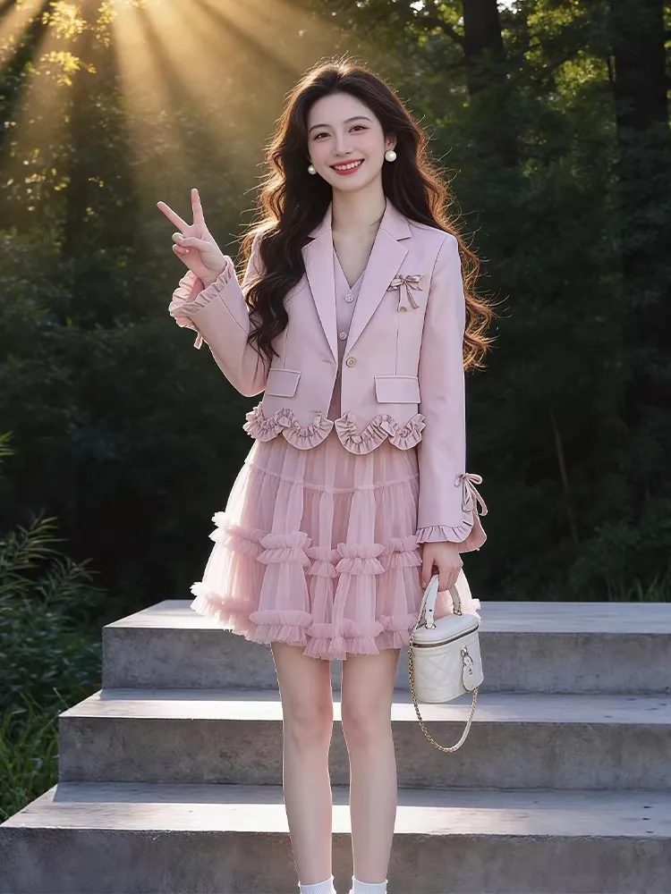 Spring Fashion Pink Suit Jacket And Lace Dress Set Women's plus Size Sweet Style Ensemble High Waist Polyester Casual Wear
Spring Fashion Pink Suit Jacket And Lace Dress Set Women's plus Size Sweet Style Ensemble High Waist Polyester Casual Wear