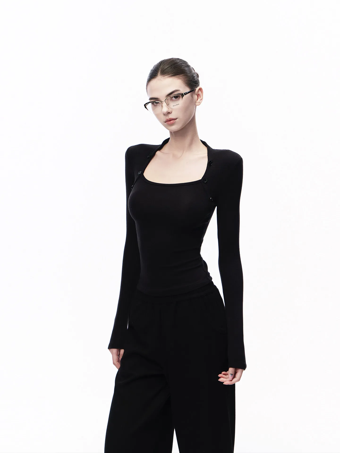 JLAUNT Black Long Sleeve T-Shirt Women's Slim Fit Square Collar Base Layer American Hot Girl Style Spring Fashion Casual Wear
JLAUNT Black Long Sleeve T-Shirt Women's Slim Fit Square Collar Base Layer American Hot Girl Style Spring Fashion Casual Wear
