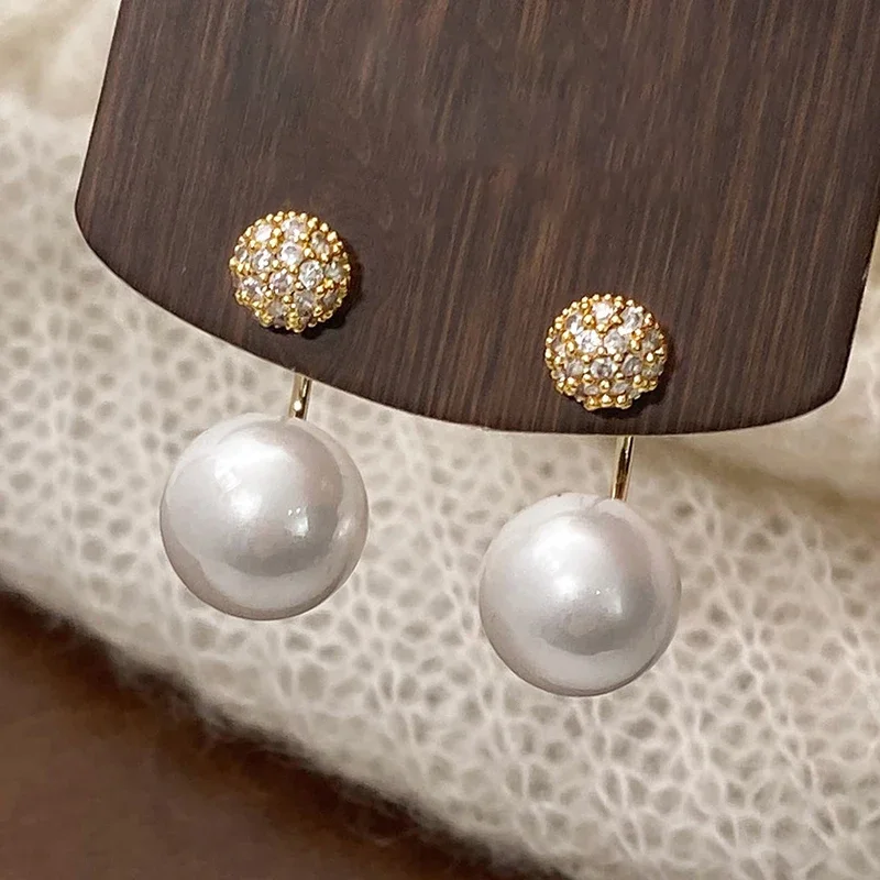 Real 925 Sterling Silver 14K Gold Zircon Pearl Bead Round Stud Earrings for Women Classic Fine Jewelry Removable Accessories
Real 925 Sterling Silver 14K Gold Zircon Pearl Bead Round Stud Earrings for Women Classic Fine Jewelry Removable Accessories