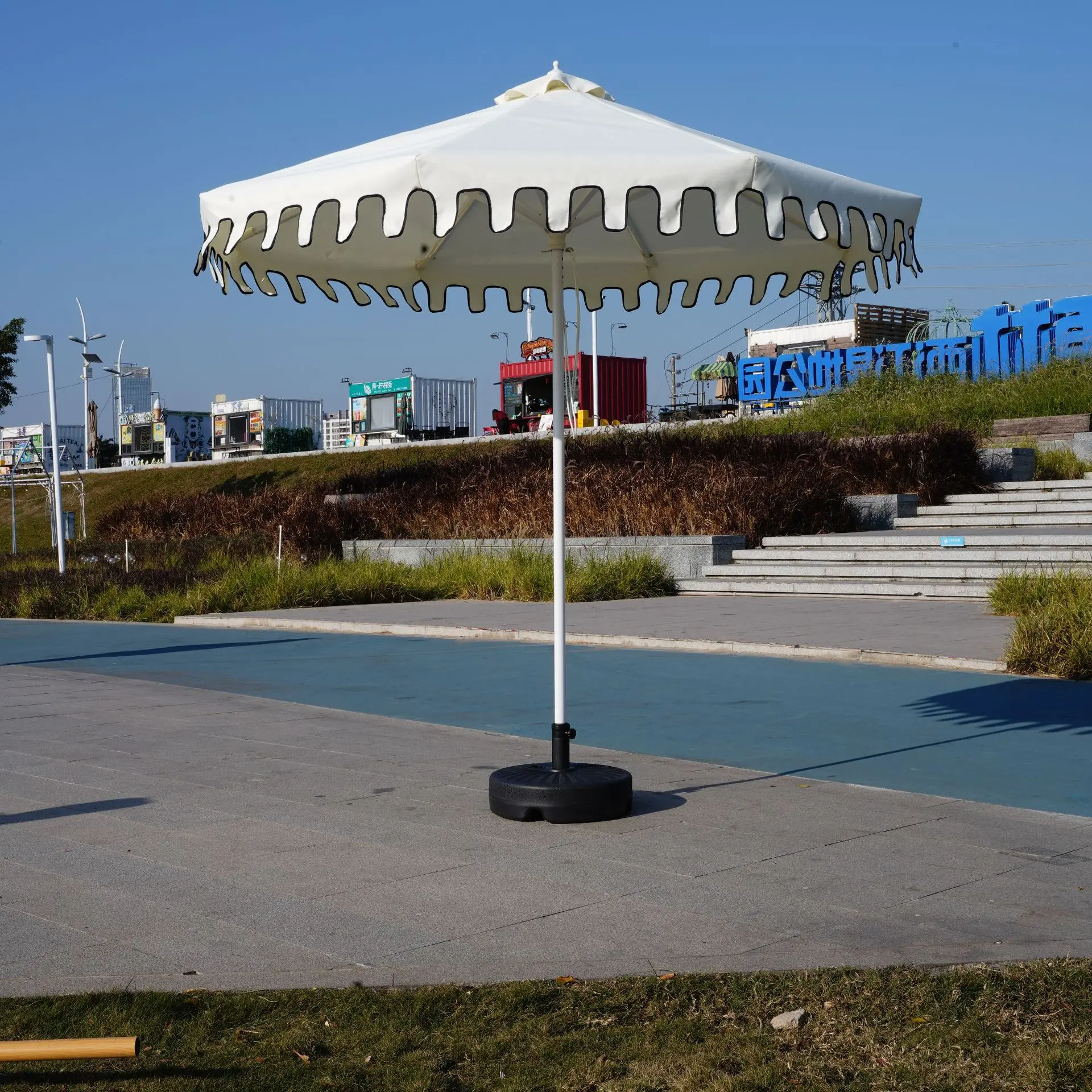 Umbrella stall commercial courtyard rooftop outdoor folding lotus leaf edge middle column umbrella scenic hotel outdoor
Umbrella stall commercial courtyard rooftop outdoor folding lotus leaf edge middle column umbrella scenic hotel outdoor