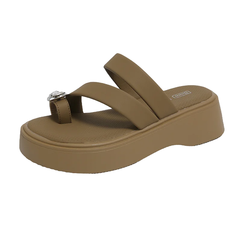 New Trend Women's Shoes Flat Women's Sandals Summer 2025 Thick Sole Soft Comfortable Non-slip Wear-resistant Outdoor Slippers
New Trend Women's Shoes Flat Women's Sandals Summer 2025 Thick Sole Soft Comfortable Non-slip Wear-resistant Outdoor Slippers