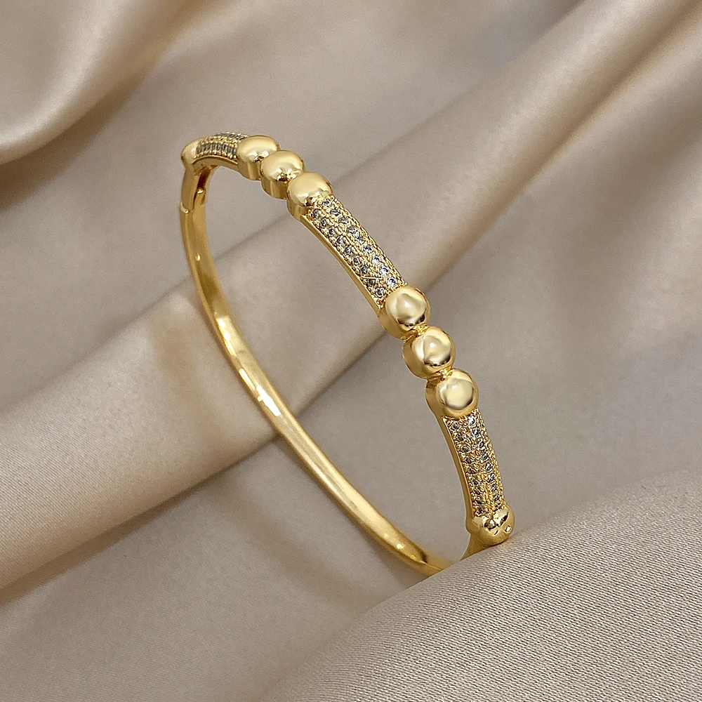 Freetry 6 Styles Luxury Shinny Rhinestone Golden Plated Bracelet for Women Elegant Smooth Thin Spring Bangle Female Jewelry Gift
Freetry 6 Styles Luxury Shinny Rhinestone Golden Plated Bracelet for Women Elegant Smooth Thin Spring Bangle Female Jewelry Gift