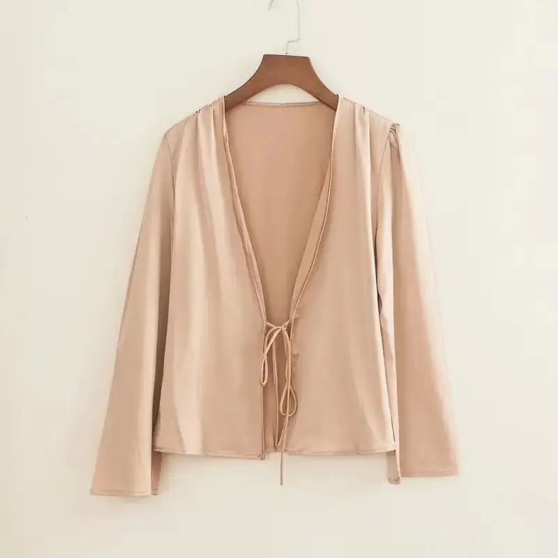 Autumn Ruffle Blouse Women's Long Sleeve Cleanfit Style Short Polyester A-Line Sleeve Waist-Cinching Fashion Winter Collection
Autumn Ruffle Blouse Women's Long Sleeve Cleanfit Style Short Polyester A-Line Sleeve Waist-Cinching Fashion Winter Collection