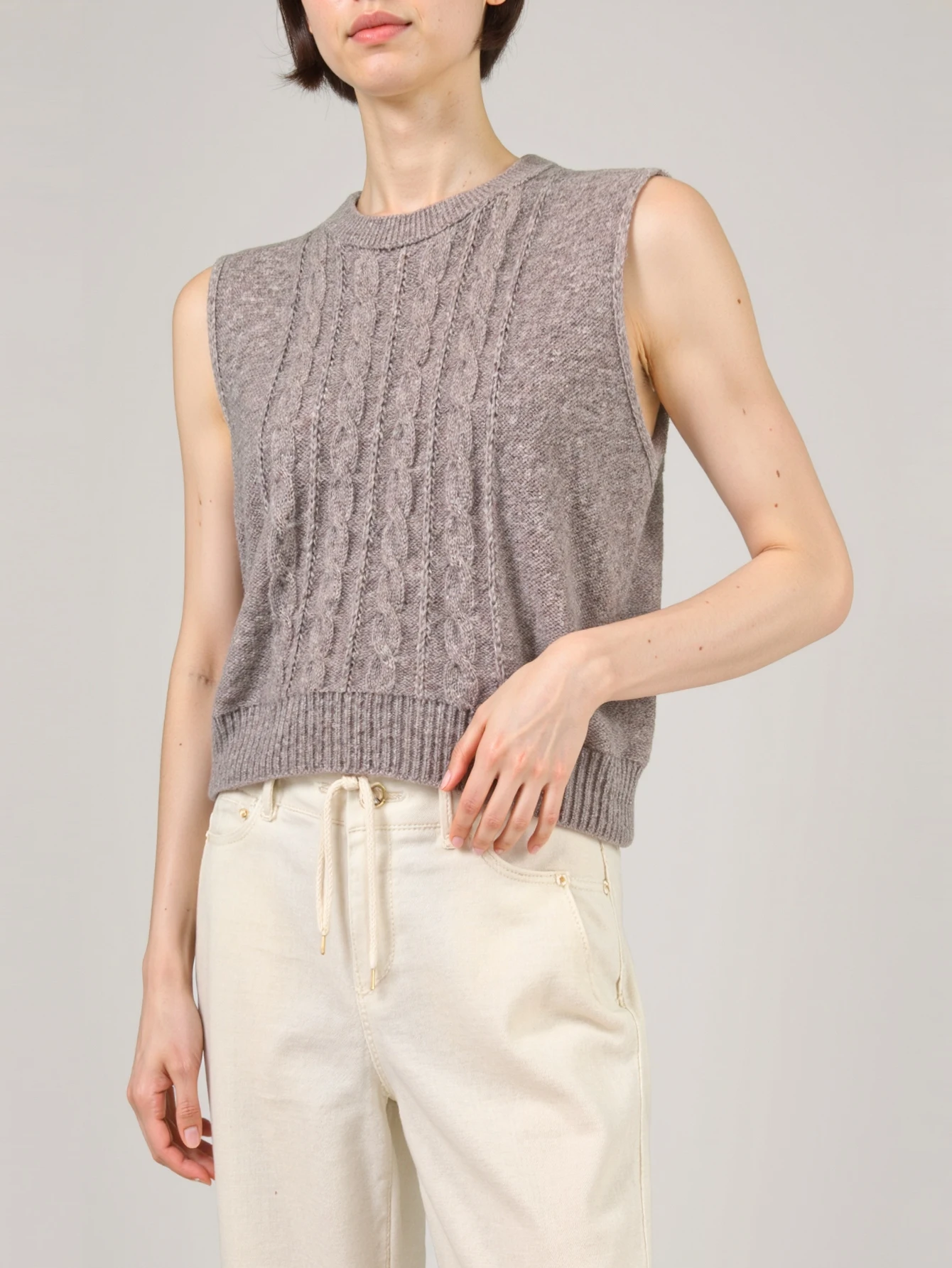 Autumn Breeze Gentle Breeze Knit Vest, College Style Vest, Knit Cable Sweater for Women, Sleeveless Sweater for Women
Autumn Breeze Gentle Breeze Knit Vest, College Style Vest, Knit Cable Sweater for Women, Sleeveless Sweater for Women