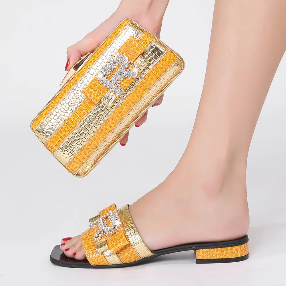 Africa Nigeria Large Size Spring Summer Autumn Winter Women's Simple Low Heel Hot Diamond Slippers Bolsos Lujosos Marcas Famosas
Africa Nigeria Large Size Spring Summer Autumn Winter Women's Simple Low Heel Hot Diamond Slippers Bolsos Lujosos Marcas Famosas