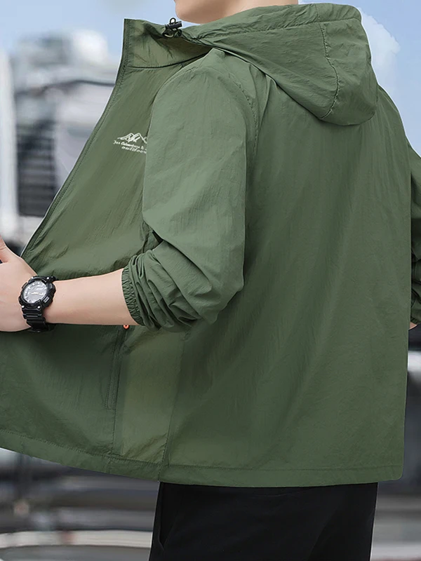 Men's Summer Lightweight Breathable UV Protection Ice Silk Fiing Jaet Faionable Urban Loose Fit Long Sve Zipper Closure
Men's Summer Lightweight Breathable UV Protection Ice Silk Fiing Jaet Faionable Urban Loose Fit Long Sve Zipper Closure