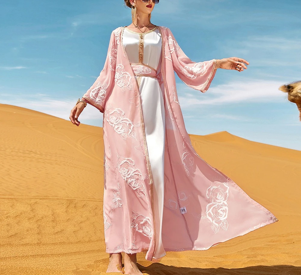 Two-piece Embroidered Dress, Long-form Muslim Moroccan Abaya Luxury Dubai Indian Fashion Abaya
Two-piece Embroidered Dress, Long-form Muslim Moroccan Abaya Luxury Dubai Indian Fashion Abaya