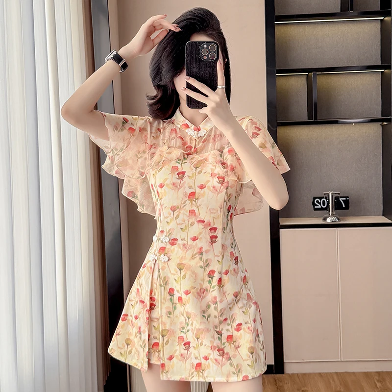 Floral Cheongsam Dress Set Chinese Style Two Piece Outfit Summer Vintage Qipao Top & Shorts Women's Casual Elegant Suit
Floral Cheongsam Dress Set Chinese Style Two Piece Outfit Summer Vintage Qipao Top & Shorts Women's Casual Elegant Suit