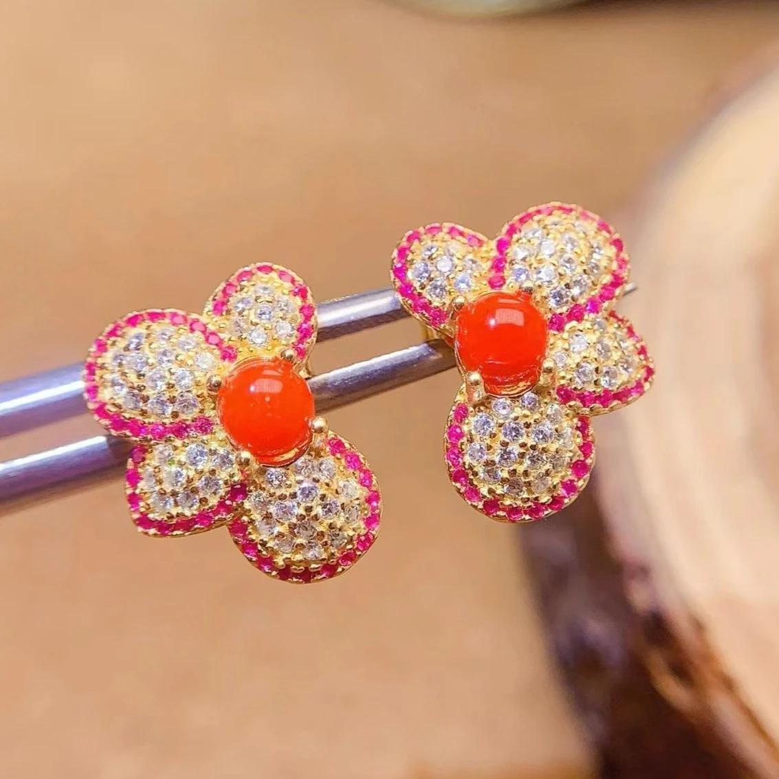 Natural Red Coral Earring 4mm Italian Coral Jewelry with Certificate Allergy-free 925 Silver Gemstone Earrings with Gold Plating
Natural Red Coral Earring 4mm Italian Coral Jewelry with Certificate Allergy-free 925 Silver Gemstone Earrings with Gold Plating