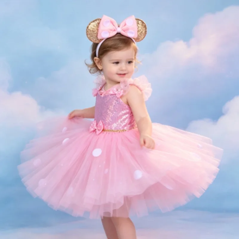 Sweet polka dot tulle dress for little girls,stylish short-sleeve princess gown,kids' party outfit for festivals,birthday dress
Sweet polka dot tulle dress for little girls,stylish short-sleeve princess gown,kids' party outfit for festivals,birthday dress