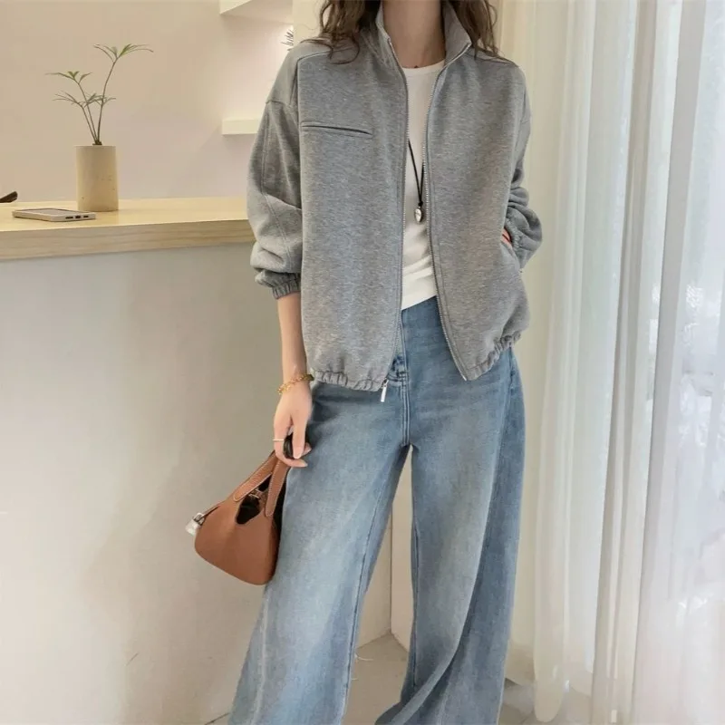 2026 New Casual Sports Stand-up Collar Sweater Jacket Women's Spring and Autumn Zipper Jacket Top
2026 New Casual Sports Stand-up Collar Sweater Jacket Women's Spring and Autumn Zipper Jacket Top