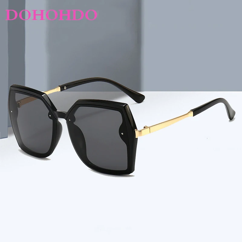 Vintage Classic Big Frame Square Sunglasses Women Men Fashion Brand Designer Metal Eyeglasses Driving Travel Shades Unisex UV400
Vintage Classic Big Frame Square Sunglasses Women Men Fashion Brand Designer Metal Eyeglasses Driving Travel Shades Unisex UV400