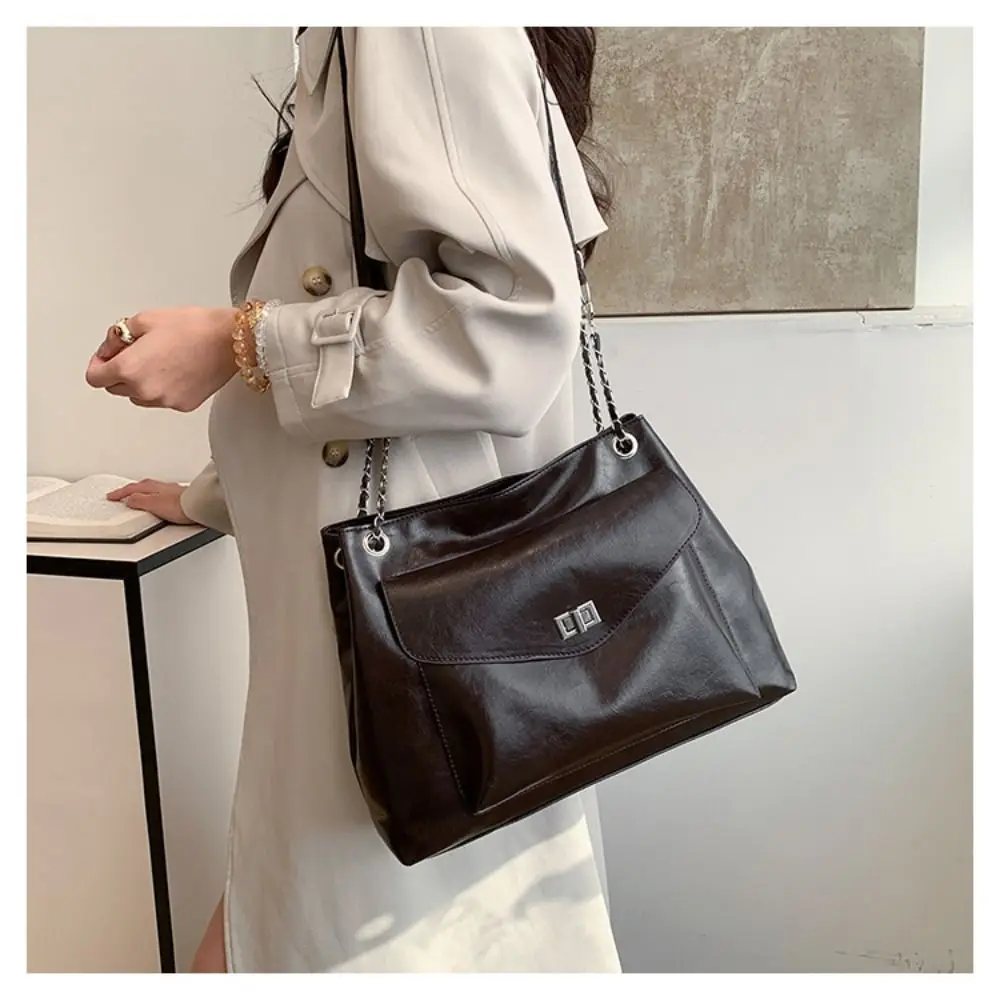 Новая модная женская кожаная сумка большой емкости из мягкого искусственной кожи, винтажная сумка-мессенджер с цепочкой на плечо, женские сумки-мессенджеры
Новая модная женская кожаная сумка большой емкости из мягкого искусственной кожи, винтажная сумка-мессенджер с цепочкой на плечо, женские сумки-мессенджеры