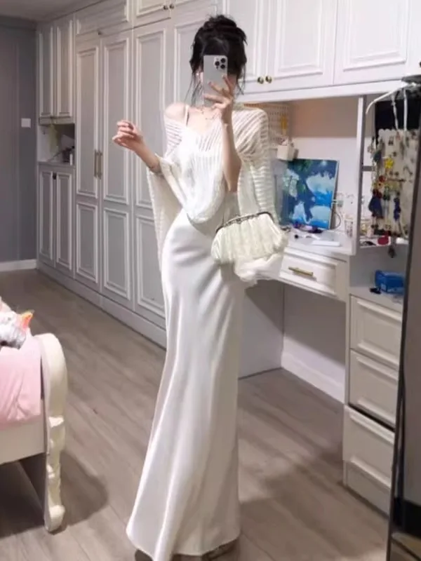 Elegant Korean Style Two-Piece Dress Set with Shawl Strapless Long Skirt Comfortable Cotton Blend High Waist round Neckline
Elegant Korean Style Two-Piece Dress Set with Shawl Strapless Long Skirt Comfortable Cotton Blend High Waist round Neckline