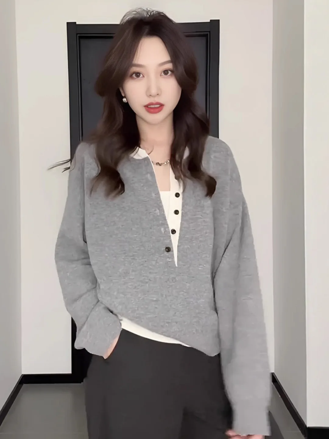 Свободный вязаный свитер с длинными рукавами и круглым вырезом, в стиле колор-блок, весна-осень, новинка, модный женский топ, повседневная одежда
Свободный вязаный свитер с длинными рукавами и круглым вырезом, в стиле колор-блок, весна-осень, новинка, модный женский топ, повседневная одежда