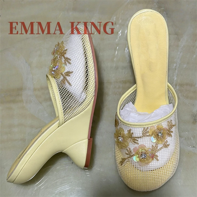 Elegant Mesh Wedge Heels Mules for Women,3D Sequin Flower Embroidery Slippers,Luxury Beaded Floral Detail Slide Sandals,35-43
Elegant Mesh Wedge Heels Mules for Women,3D Sequin Flower Embroidery Slippers,Luxury Beaded Floral Detail Slide Sandals,35-43