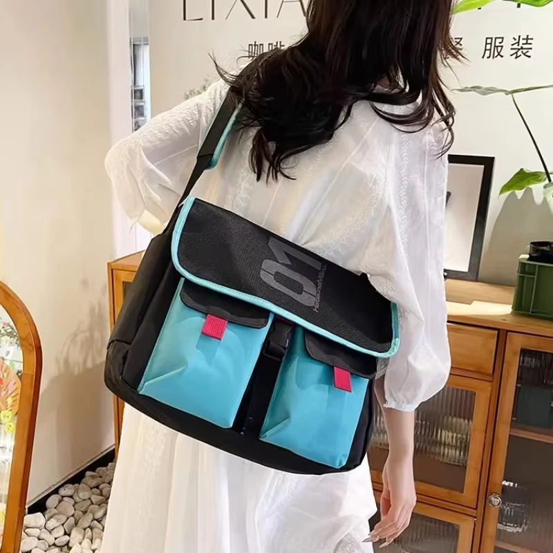 Cartoon Hatsune Miku 01 Anime Crossbody Bag, Ita Bag with Transparent Window, Multi-Pocket Casual Shoulder Bag for Fans Cosplay
Cartoon Hatsune Miku 01 Anime Crossbody Bag, Ita Bag with Transparent Window, Multi-Pocket Casual Shoulder Bag for Fans Cosplay