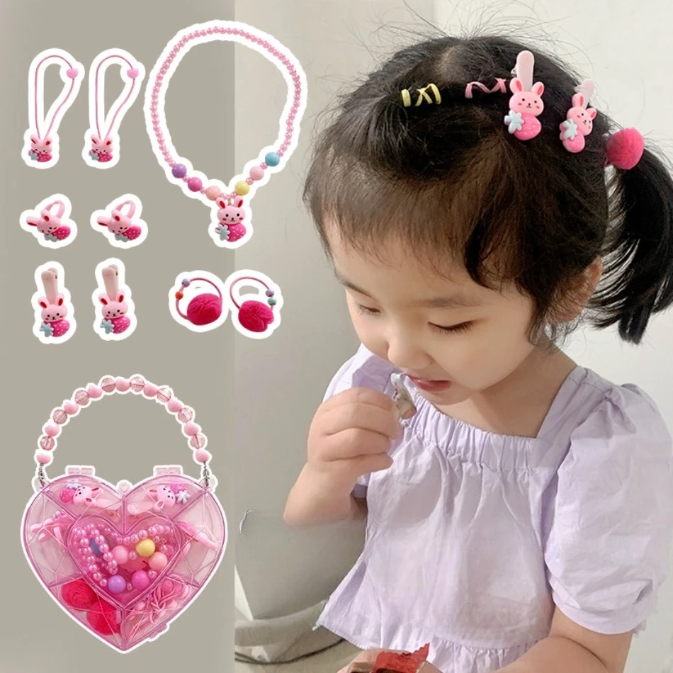 Children's Baby Hair Accessories Toddler Pink Beaded Jewelry Sets Hair Tie Necklace Hairpin Hair Clips with Heart Handbag ZX07
Children's Baby Hair Accessories Toddler Pink Beaded Jewelry Sets Hair Tie Necklace Hairpin Hair Clips with Heart Handbag ZX07