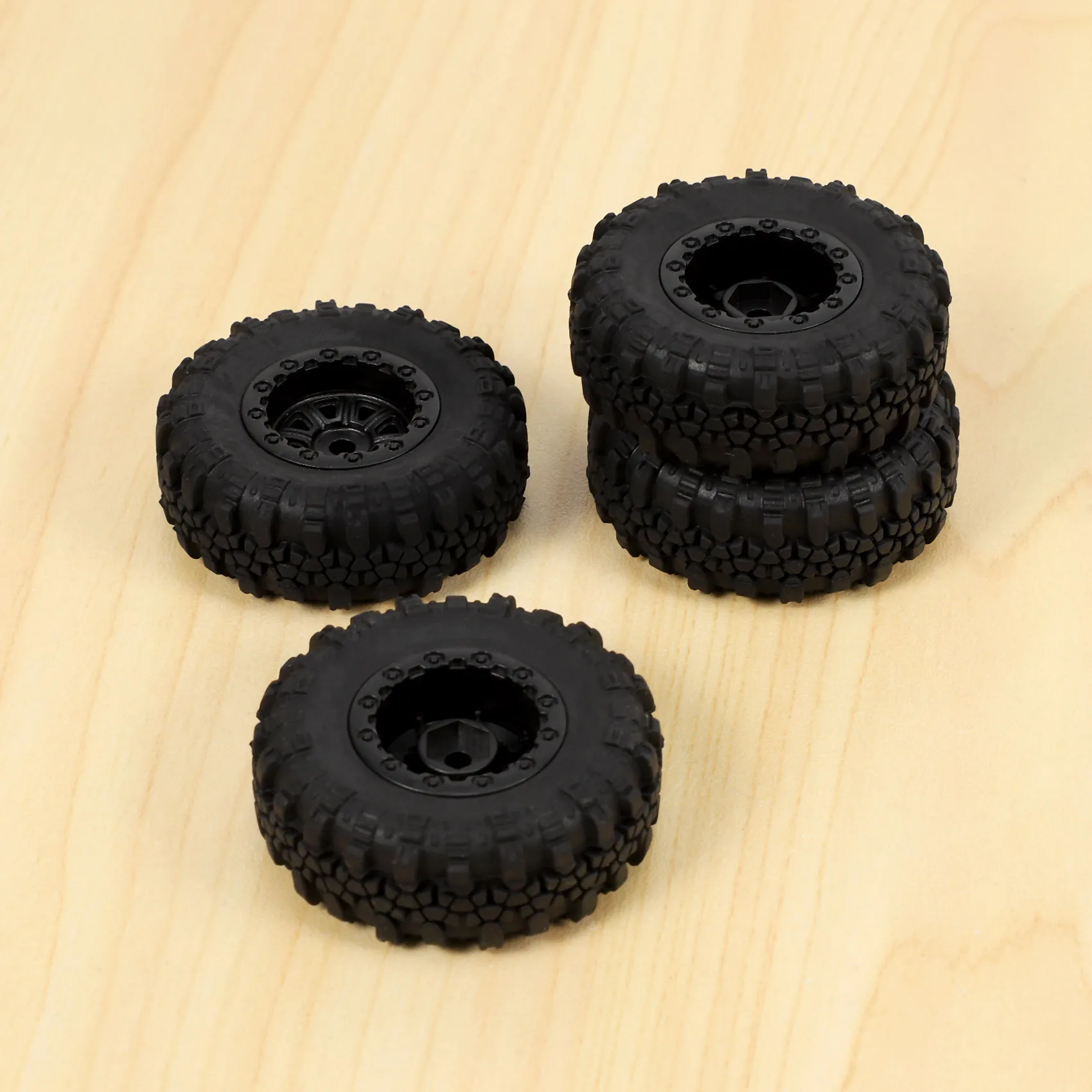 A13Q-4PCS 47X18 мм колесные диски, комплект шин для осевого SCX24 90081 AXI00001 1/24, детали для обновления гусеничного автомобиля с дистанционным управлением, аксессуары
A13Q-4PCS 47X18 мм колесные диски, комплект шин для осевого SCX24 90081 AXI00001 1/24, детали для обновления гусеничного автомобиля с дистанционным управлением, аксессуары