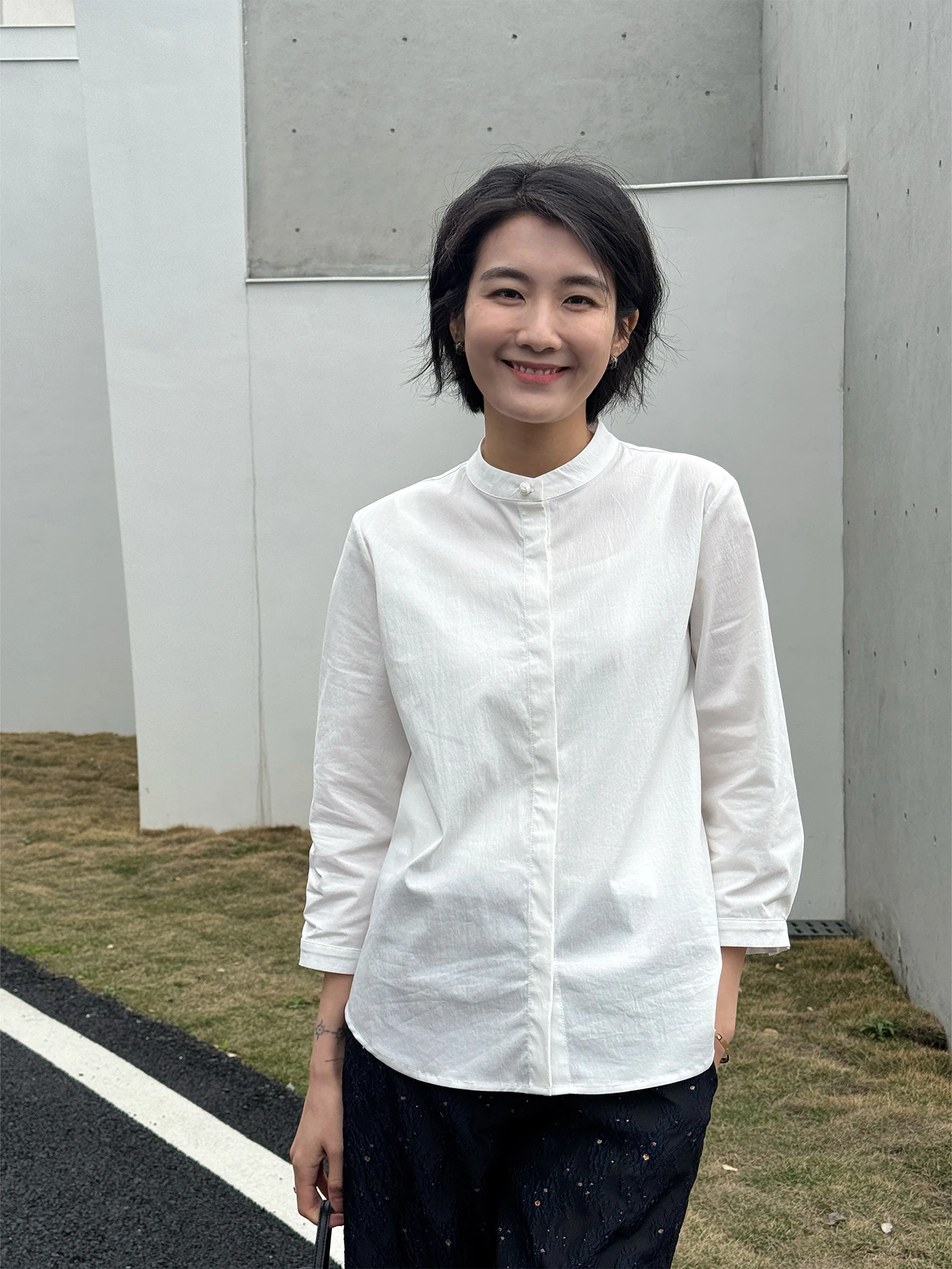 White Chinese Collar Long Sleeve Women's Shirt Spring 2026 New Style Simple Loose Fit Breathable Cotton Blend Langqing Tong
White Chinese Collar Long Sleeve Women's Shirt Spring 2026 New Style Simple Loose Fit Breathable Cotton Blend Langqing Tong