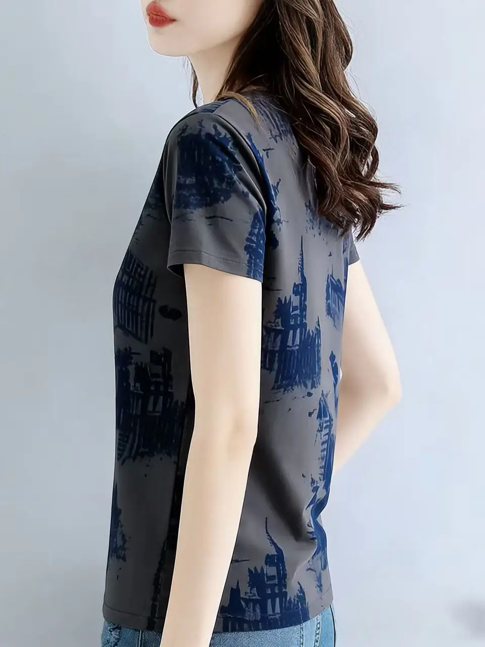 Women's round Neck Short Sleeve T-Shirt Retro Print Fashionable Seven Sleeve Design Shoulder Appropriate Grey Color New Style
Women's round Neck Short Sleeve T-Shirt Retro Print Fashionable Seven Sleeve Design Shoulder Appropriate Grey Color New Style