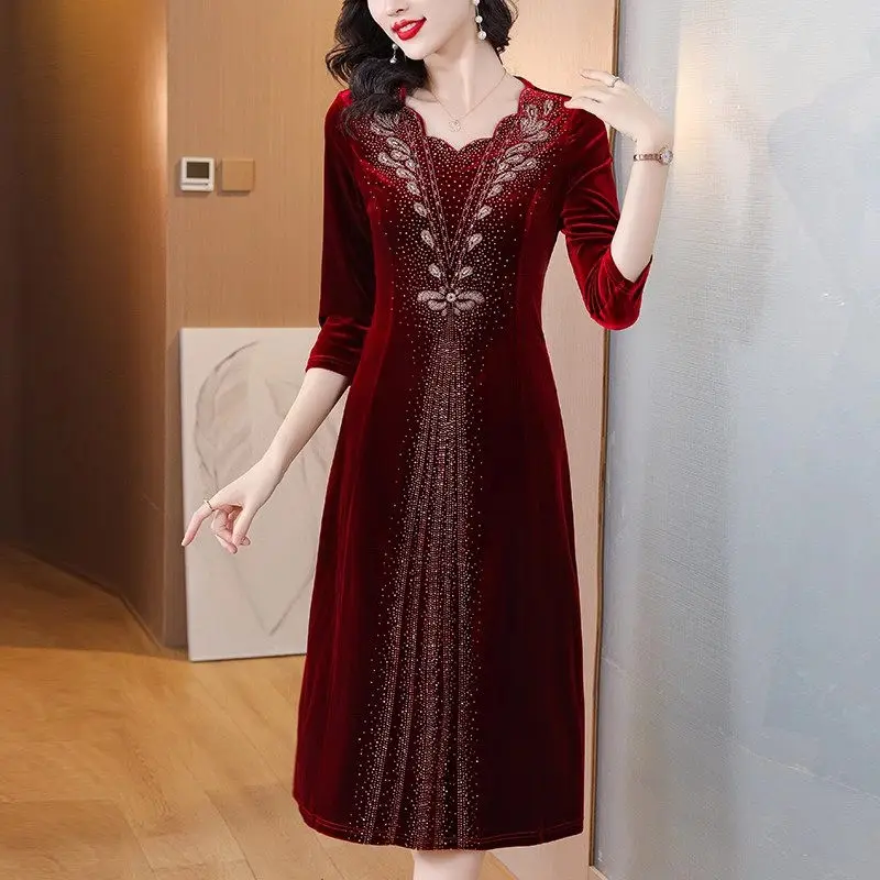 Velvet Dress Women 2023 Autumn/Winter Fashion And Temperament Beaded Retro Elegant Wedding Party Dress Slim Vestidos Z3911
Velvet Dress Women 2023 Autumn/Winter Fashion And Temperament Beaded Retro Elegant Wedding Party Dress Slim Vestidos Z3911