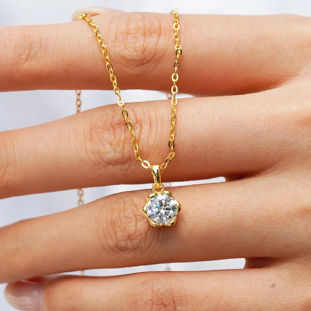 Luxury 100% Real 18k Gold Women's lotus diamond pendant clavicle chain moissanite necklace
Luxury 100% Real 18k Gold Women's lotus diamond pendant clavicle chain moissanite necklace