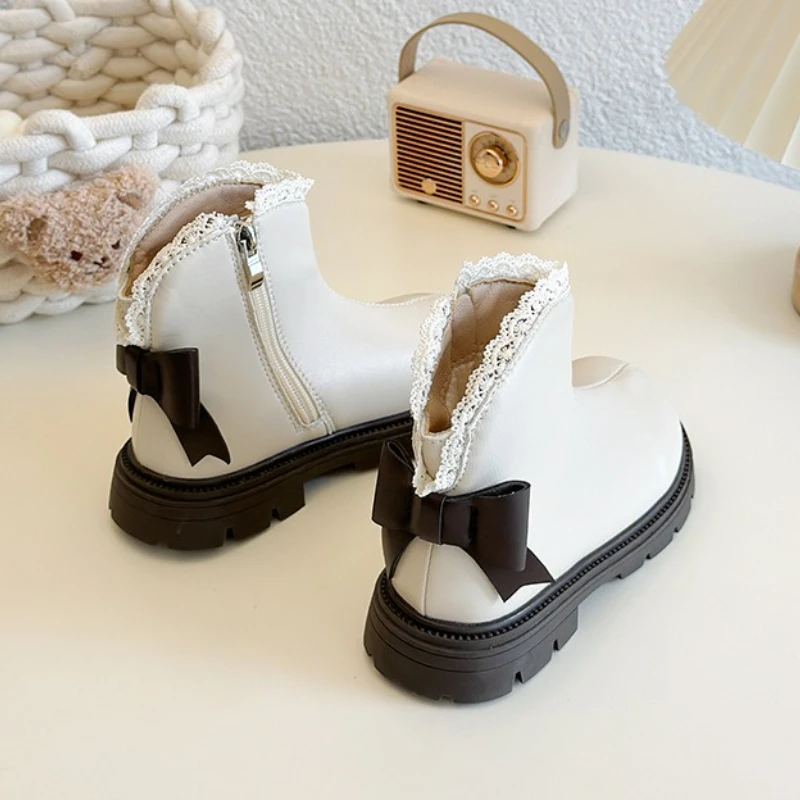 Girls' Fashion Short Boots 2025 New Autumn Winter Lace Non Slip Leather Shoes Comfortable Soft Sole Side Zipper Princess Shoes
Girls' Fashion Short Boots 2025 New Autumn Winter Lace Non Slip Leather Shoes Comfortable Soft Sole Side Zipper Princess Shoes
