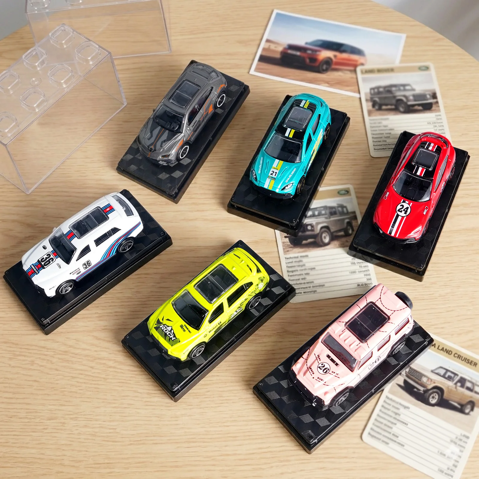 1:64 Diecast SUV & Sports Cars Set with Stackable Acrylic Cases, 6 Alloy Models, Dustproof Display Set for Collectors
1:64 Diecast SUV & Sports Cars Set with Stackable Acrylic Cases, 6 Alloy Models, Dustproof Display Set for Collectors