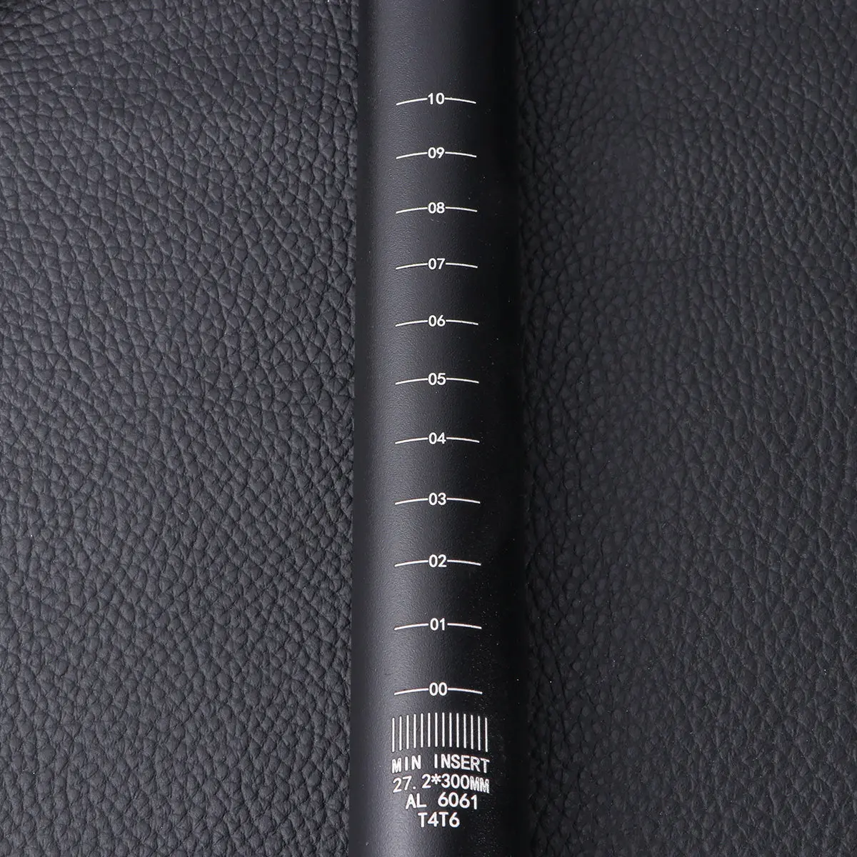 Aluminum Alloy Seatpost Adjustable Head Thickened Wall Matte Anodized Rustproof Seat Tube for Road Fixed Gear Downhill
Aluminum Alloy Seatpost Adjustable Head Thickened Wall Matte Anodized Rustproof Seat Tube for Road Fixed Gear Downhill