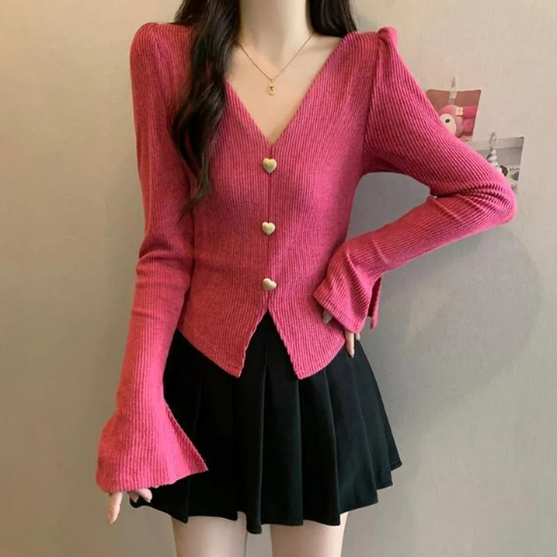 Female French Style V-neck Slim Bottoming Shirt Women Large Size Temperament Irregular Shoulder Top Solid Color Long Sleeve 2024
Female French Style V-neck Slim Bottoming Shirt Women Large Size Temperament Irregular Shoulder Top Solid Color Long Sleeve 2024