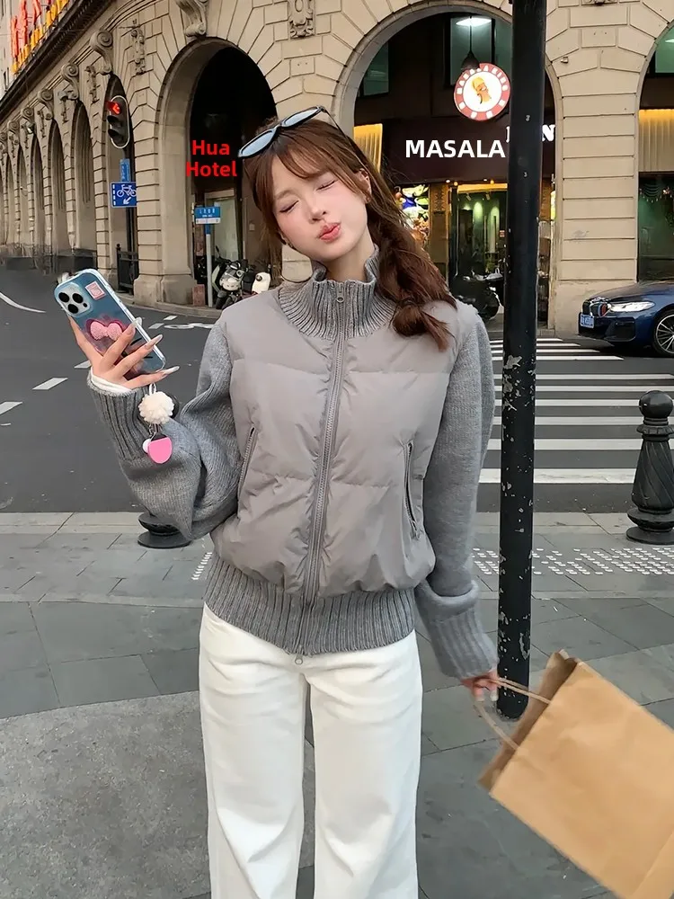Korean Style Grey High Collar Short Knitted Fleece Lined Women's Jacket Long Sleeve Warm Versatile Cotton Coat for Autumn Winter
Korean Style Grey High Collar Short Knitted Fleece Lined Women's Jacket Long Sleeve Warm Versatile Cotton Coat for Autumn Winter