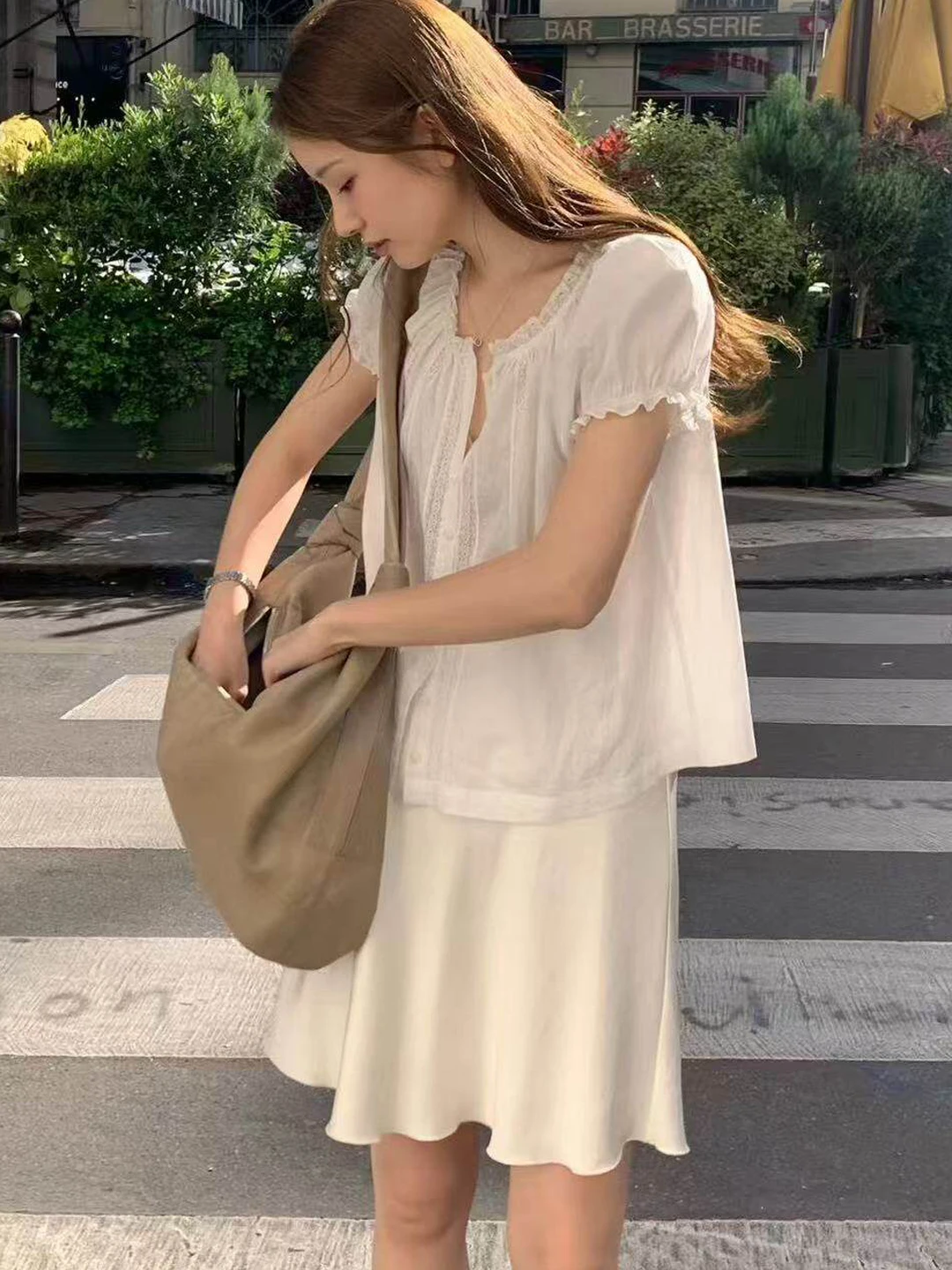 Korean Style Simple Lace Trim Short Sleeve Doll Shirt Women Summer Loose Square Collar Bubble Sleeve Open Cardigan Top
Korean Style Simple Lace Trim Short Sleeve Doll Shirt Women Summer Loose Square Collar Bubble Sleeve Open Cardigan Top