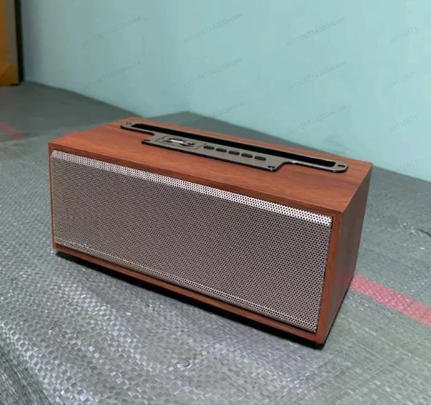 Different texture Bluetooth pluggable card, wooden retro Bluetooth speaker, audio home
Different texture Bluetooth pluggable card, wooden retro Bluetooth speaker, audio home