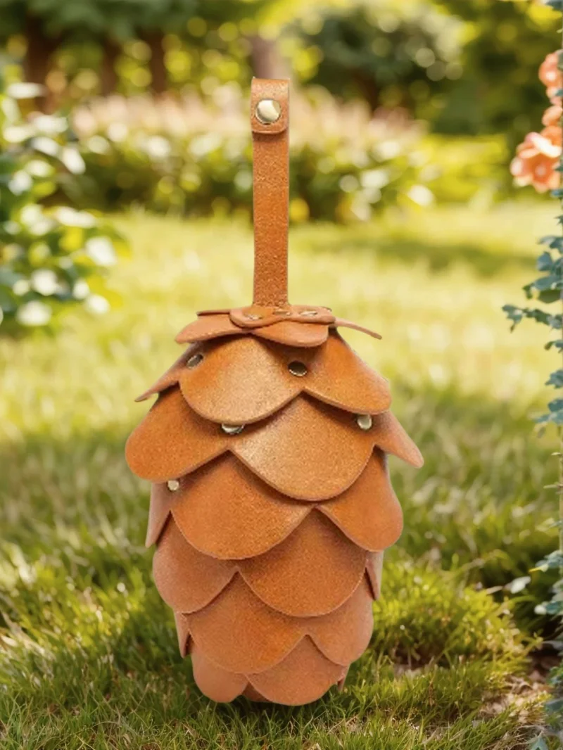 Креативная сумка-клатч в форме шишки/каштана, ретро, ручной работы, женская вечерняя сумочка, милый мини-клатч с подвеской, модный аксессуар для хранения
Креативная сумка-клатч в форме шишки/каштана, ретро, ручной работы, женская вечерняя сумочка, милый мини-клатч с подвеской, модный аксессуар для хранения